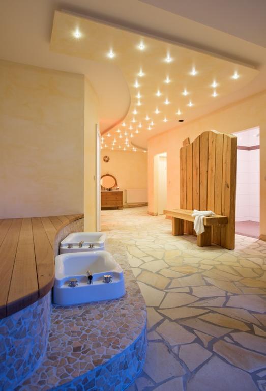 Hotel & Restaurant Krone Kestert エクステリア 写真