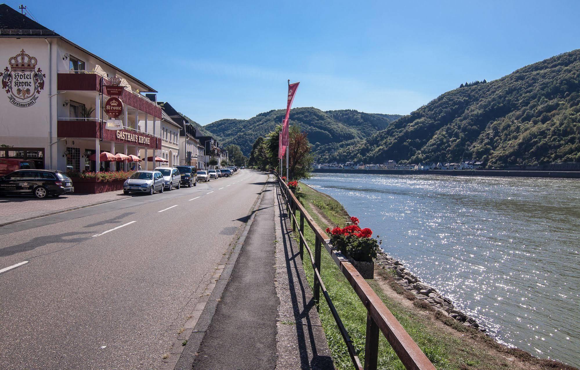 Hotel & Restaurant Krone Kestert エクステリア 写真