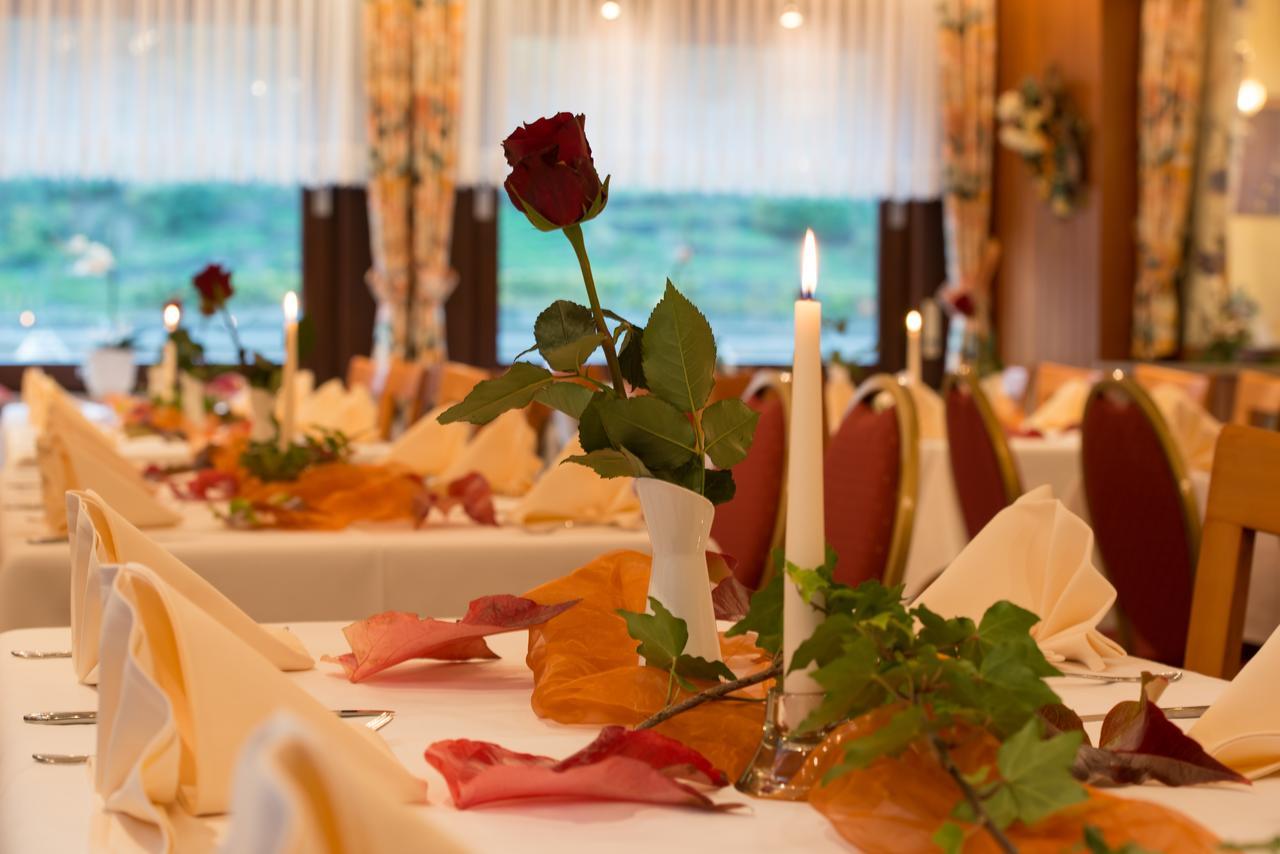 Hotel & Restaurant Krone Kestert エクステリア 写真
