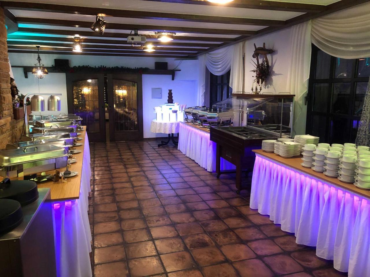 Hotel & Restaurant Krone Kestert エクステリア 写真
