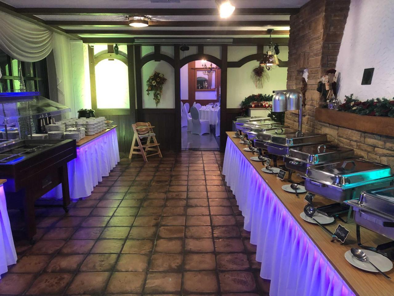 Hotel & Restaurant Krone Kestert エクステリア 写真